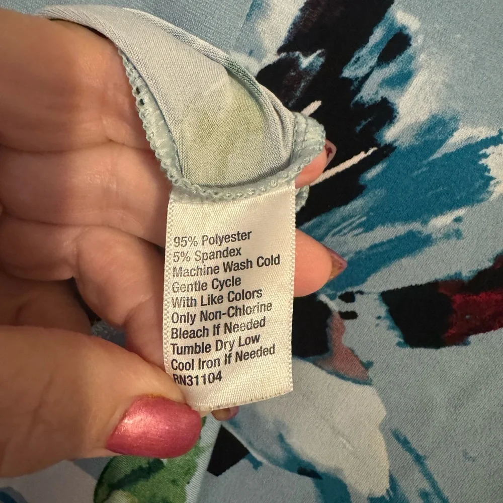 The Limited Women's Abstract Floral Blue Print Top XLARGE #N - Picture 7 of 7
